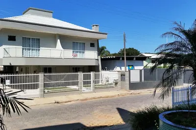Image de Excellente maison de 3 chambres à 300 mètres de la plage de Bombinhas