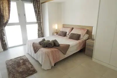 Image de Penthouse Apartment in Los Dolses, overlooking communal pool, great roof terrace