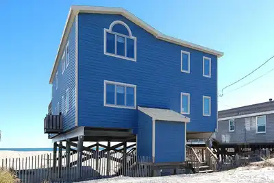 Image de Activites Journalieres Gratuites! ! Belle maison en bord de mer Ă seulement trois lots du parc national.