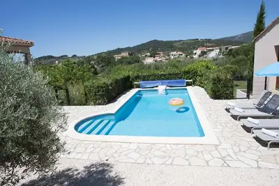 Image de Villa moderne avec piscine privée