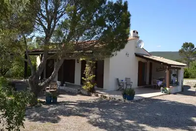 Image de Villa moderne avec piscine privée à Cesseras