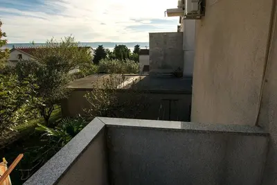 Image de Appartements Luka-close to the beach (58496-A1) - Starigrad Paklenica