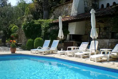 Image de Mas provençal luxueux dans les collines au dessus de Nice