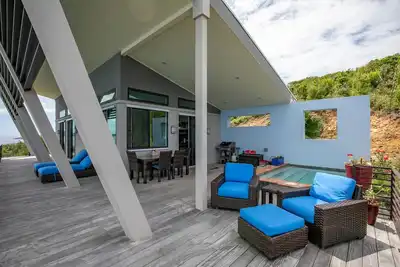 Image de La retraite de luxe au bord de l'eau romantique parfaite pour deux, cadre super privé