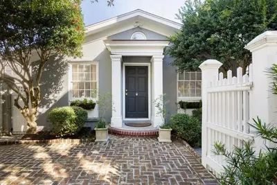 Image de Cottage Cour de Cannonborough. 1BlockToKing + Private + Parking. AtStPhilipSquare