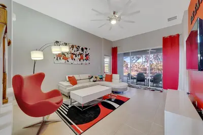 Image de Villa The Dreamers, toute nouvelle villa ultra moderne, à 5 km de Disney, piscine