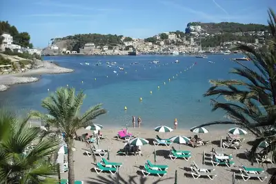 Image de Appartement front de mer avec une vue spectaculaire sur la baie et la promenade