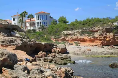Image de Magnifique villa piscine et sur la mer, baignade à 30 mètres.
