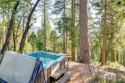 Image de Nevada City Cabin w / Hot Tub-Near South Yuba River!