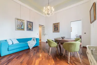 Image de Bel appartement avec jacuzzi près du Colisée