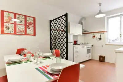 Image de Appartement rouge et blanc à quelques pas du Vatican