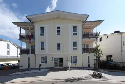Image de Grand appartement pouvant accueillir jusqu'à 8 personnes. WiFi et 1 place de parking inclus