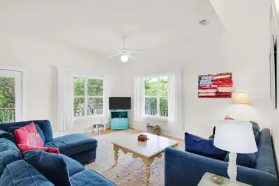 Image de ☀️Inlet Rose☀️3br-2 Blocs to Beach Access-Open du 22 au 24 mai 798 $! Walk2Rosemary