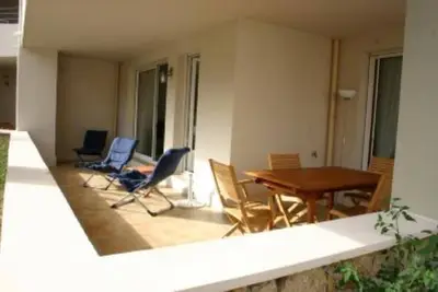 Image de Très beau T3 dans résidence avec piscine à 5 min à pied de la plage et commerces