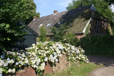 Image de Ancienne ferme de propriété britannique / néerlandaise (1836) près du parc national pittoresque