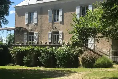 Image de Maison de Maitre rénovée pisc privée 12 p Vallée Dordogne-Correze limite Lot