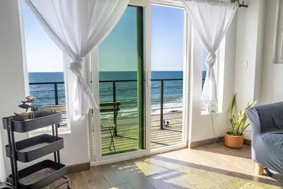 Image de Beachfront Charming 1 Bdr 1 Bth