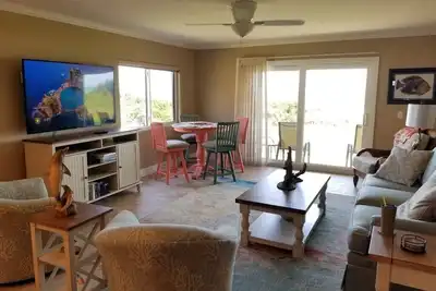 Image de Summerhouse 101, Condo au rez-de-chaussée avec vue sur l'océan, 3 chambres à coucher, 4 piscines chauffées