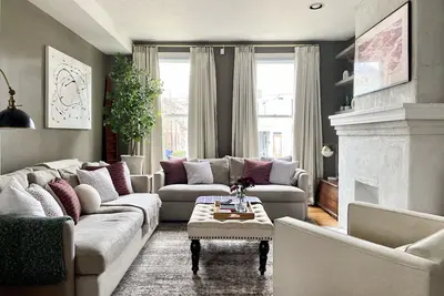 Image de Eclectic Short North Home w \/ Free Parking: Walk to Coffee, Food & Shopping