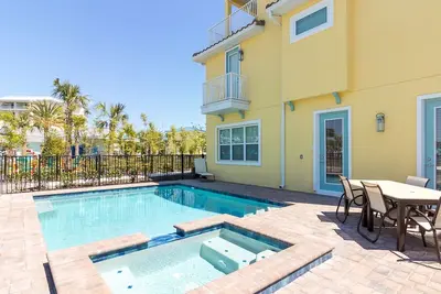 Image de Margaritaville Resort Orlando - 8 chambres / 8 salles de bain - 3102 Parrot Head Place