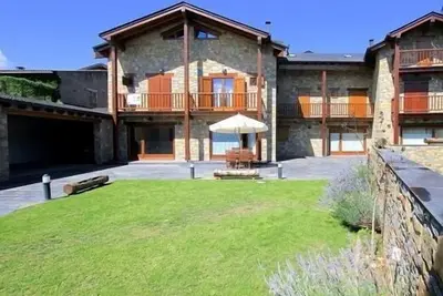 Image de Encantadora Casa de Piedra y Madera Pour 12 Personnes