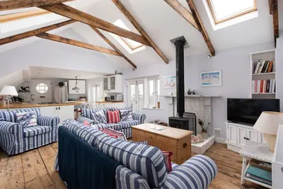 Image de Ponckle's Place | Downalong Appartement avec vue sur la mer, Woodburner et caractère