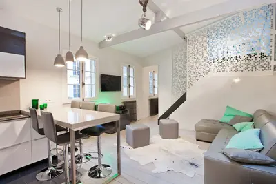 Comme une maison, superbe appartement esprit loft ** idéal pour une famille **