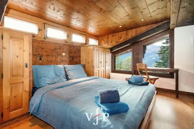 Charmant chalet familial de montagne décoré avec goût. <br><br>Idealment situé proche de la place centra