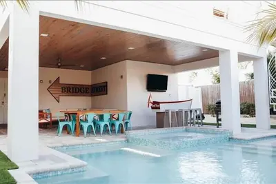 Image de Beach Daze - Sept Chambres Maison, Couchages 14