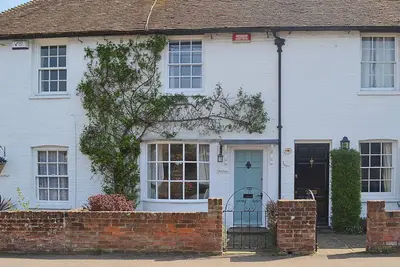 Image de 2 chambres à coucher à Fordwich, near Canterbury