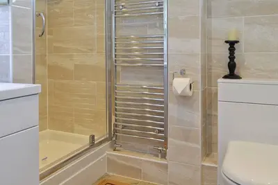 Image de 2 chambres logement dans Appledore