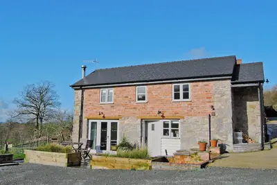 Image de 2 chambres à coucher à Nantmawr, near Oswestry