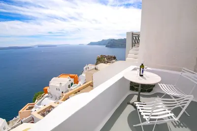 Image de Hector Caldera Nest Oia Santorin