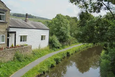 Image de 2 chambres à coucher à Furness Vale, near Whaley Bridge