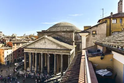 Image de Fantastique terrasse surplombant le Panthéon