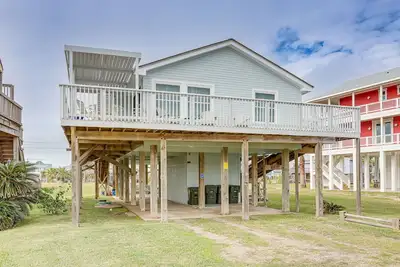 Image de Galveston Home mis à jour avec le pont - 150 pi. à la plage!