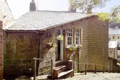 Image de 3 chambres à coucher à Hebden Bridge Birkenhead Cottage
