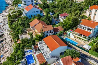 Image de Maison de vacances Ariana - jolie maison de vacances avec piscine près de la plage