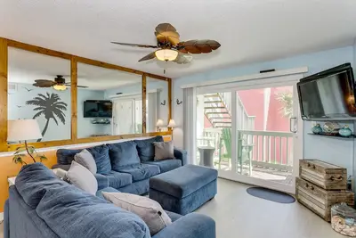 Image de Condo 2 Br / 1. 5 Bthrm à Villas sur le Golfe D7!
