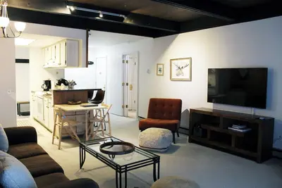 Image de Ski-In \/ Out Cozy Condo w \/ vues et cheminée