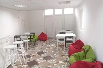 Image de Charmant appartement économique avec lits pneumatiques situé près du parc Aviv, Belgrade