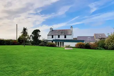 Image de 5 chambres Ă coucher Ă Llanfaethlu, Anglesey