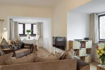 Image de Hébergement de 3 chambres dans les Mumbles