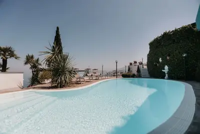 Image de VillaBiancaSorrento - Amalficoast-Terraces - Vue magnifique - Piscine privée-Gym