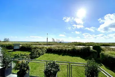 Image de Pur luxe - rêve appartement de vacances directement sur la plage avec une vue imprenable sur la mer
