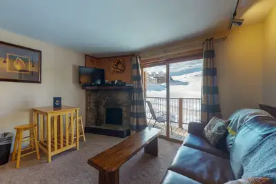 Image de Vue sur la montagne condo w / piscine commune / bain à remous / sauna - à pied des ascenseurs