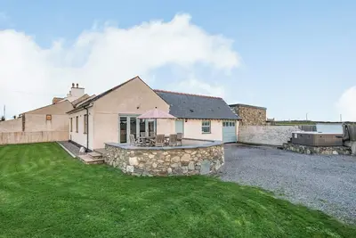 Image de 4 chambres à coucher à Penrhos Feilw, near Trearddur Bay