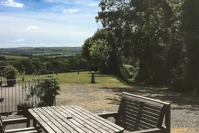 Image de 2 chambres à coucher à North Petherwin, near Launceston