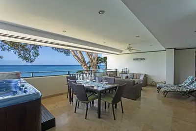 Appartement front de mer Coral Cove à Paynes Bay Beach