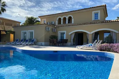 Image de Villa Finestrat avec piscine privée et tout confort pour max. 12 personnes